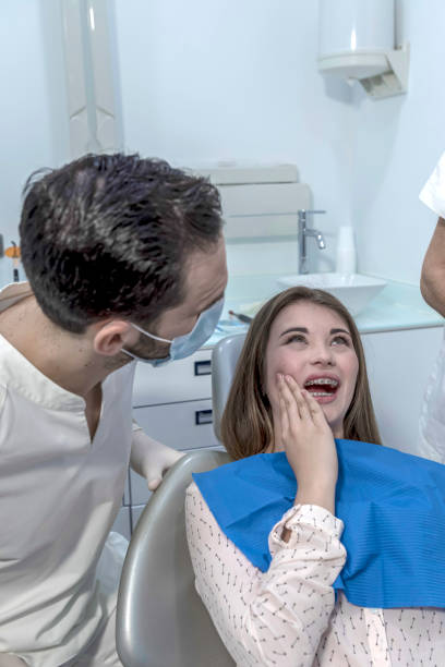 Best Emergency Broken Tooth Repair in Vla Park, IL